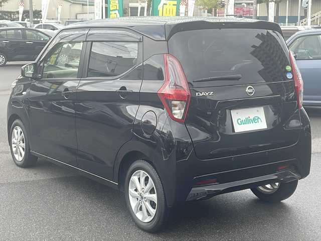 日産 デイズ X 長野県 2020(令2)年 5.1万km ブラック 日産純正メモリナビ【MJ120D-W】/FM・AM・DVD・CD・フルセグTV・USB/Bluetooth Audio/バックカメラ/純正14インチアルミホイール/前後コーナーセンサー/衝突被害軽減ブレーキ/オートマチックハイビーム/オートライト/純正フロアマット/ドアバイザー/プッシュスタート/スマートキー/スペアキー/取扱説明書/保証書/ETC