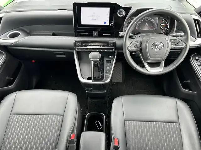 トヨタ ノア S－Z 奈良県 2022(令4)年 4万km ホワイトパールクリスタルシャイン 純正ディスプレイオーディオ　/フルセグ　/ＤＶＤ　/Ｂｌｕｅｔｏｏｔｈ　/バックカメラ　/ＥＴＣ２．０　/前後ドライブレコーダー　/追従型クルーズコントロール　/両側パワースライドドア　/フリップダウンモニター/純正フロアマット/ハーフレザーシート/前席シートヒーター/純正アルミホイール/オートLEDライト/オートハイビーム/衝突被害軽減ブレーキ/車線逸脱警報/横滑り防止装置/W+サイド+カーテンエアバッグ/スペアキー1本/保証書/取扱説明書