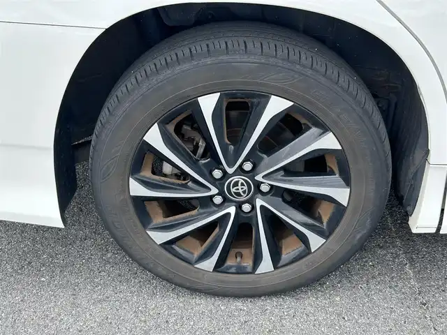 トヨタ ノア S－Z 奈良県 2022(令4)年 4万km ホワイトパールクリスタルシャイン 純正ディスプレイオーディオ　/フルセグ　/ＤＶＤ　/Ｂｌｕｅｔｏｏｔｈ　/バックカメラ　/ＥＴＣ２．０　/前後ドライブレコーダー　/追従型クルーズコントロール　/両側パワースライドドア　/フリップダウンモニター/純正フロアマット/ハーフレザーシート/前席シートヒーター/純正アルミホイール/オートLEDライト/オートハイビーム/衝突被害軽減ブレーキ/車線逸脱警報/横滑り防止装置/W+サイド+カーテンエアバッグ/スペアキー1本/保証書/取扱説明書