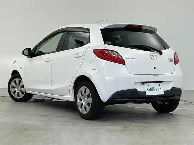 マツダ デミオ 13－スカイアクティブ 愛知県 2013(平25)年 3.7万km クリスタルホワイトパールマイカ ／禁煙車/／Clarion製ＨＤＤナビ(MAX670)/／ＣＤ　ＤＶＤ　ＨＤＤ　地デジ/／バックカメラ/／ETC/／リモコンキー/／純正フロアマット/／純正ドアバイザー/／電動格納ウインカーミラー/／アイドリングストップ/／取扱説明書/／ステアリングボタン