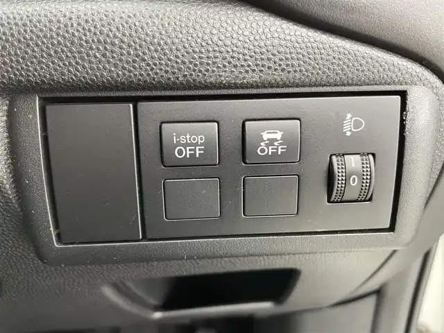 マツダ デミオ 13－スカイアクティブ 愛知県 2013(平25)年 3.7万km クリスタルホワイトパールマイカ ／禁煙車/／Clarion製ＨＤＤナビ(MAX670)/／ＣＤ　ＤＶＤ　ＨＤＤ　地デジ/／バックカメラ/／ETC/／リモコンキー/／純正フロアマット/／純正ドアバイザー/／電動格納ウインカーミラー/／アイドリングストップ/／取扱説明書/／ステアリングボタン