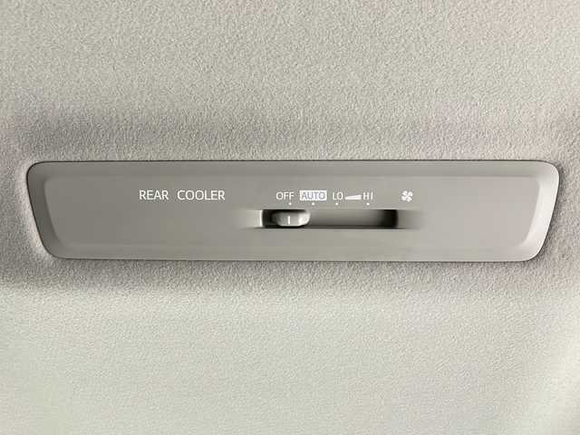 トヨタ ヴォクシー ZS 煌Ⅱ 茨城県 2017(平29)年 6.9万km ブラッキッシュアゲハガラスフレーク 純正１０型ナビ　フルセグＴＶ　バックモニター　衝突軽減ブレーキ　両側電動スライドドア　ＬＥＤライト　ＬＥＤフォグランプ　ＥＴＣ　ドライブレコーダー　スマートキー　横滑り防止装置　純正アルミホイール