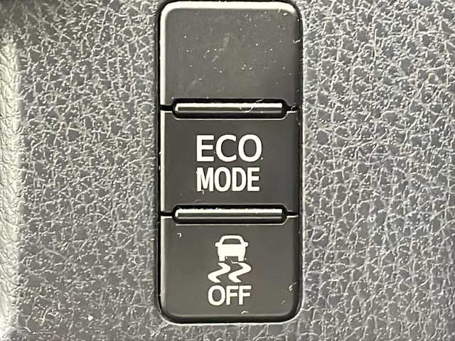 トヨタ ヴォクシー ZS 煌Ⅱ 茨城県 2017(平29)年 6.9万km ブラッキッシュアゲハガラスフレーク 純正１０型ナビ　フルセグＴＶ　バックモニター　衝突軽減ブレーキ　両側電動スライドドア　ＬＥＤライト　ＬＥＤフォグランプ　ＥＴＣ　ドライブレコーダー　スマートキー　横滑り防止装置　純正アルミホイール