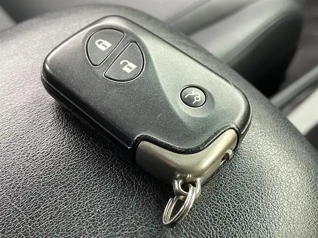 レクサス ＨＳ 250h バージョンC 佐賀県 2013(平25)年 9.5万km ブラック 純正ナビ(フルセグTV/Bluetooth)/バックカメラ/ドライブレコーダー/レザーシート/前席パワーシート/前席シートヒーター/クルーズコントロール/ステアリングリモコン/オートライト/電格ミラー/シガーソケット/ドアバイザー/現状サマー(純正AW)(215/55/R17)/BRIDGESTONE Playz PX/禁煙車