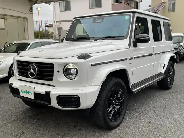 メルセデス・ベンツ ゲレンデヴァーゲン Ｇ５８０ ウィズ EQ テクノロジー ED1 神奈川県 2024(令6)年 1.2万km パール ワンオーナー/ラグジュアリーパッケージ/サンルーフ/ブルメスターサウンド/AMGライン/アダプティブダンピング/グレー/黒革シート/カーボンインテリアパネル/レーダーセーフティパッケージ/レーダークルーズコントロール/衝突軽減ブレーキ/LKA/BSM/AMG20インチAW/LEDヘッドライト/コーナーセンサー/純正メモリーナビ・地デジTV/純正USB/BT再生/360°カメラ/ETC2.0/ワイヤレス充電/前席パワーシート/全席シートヒーター/前席シートヒーター/ドリンクホルダー(保冷・保温機能)/パドルシフト/プッシュスタート/スマートキー×2/R7年ディーラー整備記録/保証書・取説あり