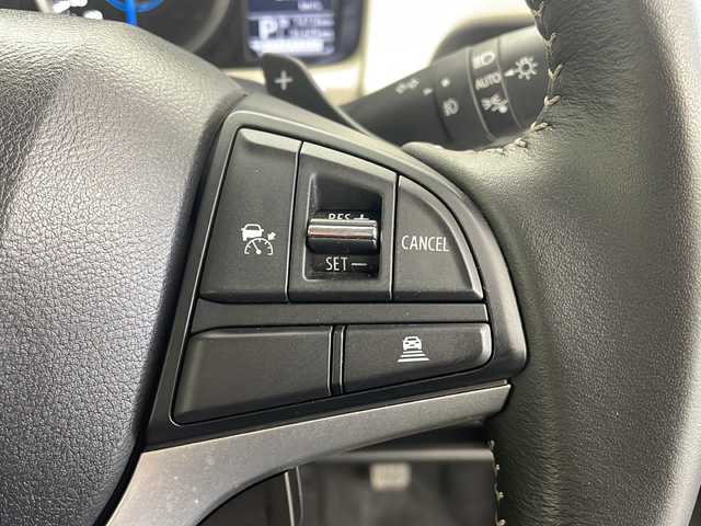 スズキ クロスビー HYBRID MZ 秋田県 2024(令6)年 3.2万km タフカーキパールメタリック/ホワイト2トーン ４WD/純正ナビ(Bluetooth/CD/ワンセグ)/バックカメラ/前席シートヒーター/ETC/レーンキープアシスト/クルーズコントロール/クリアランスソナー/アイドリングストップ/後方コーナーセンサー/衝突被害軽減システム/ダウンヒルアシストコントロール/革巻きステアリング/純正AW/オートライト/LEDヘッドライト/スマートキー