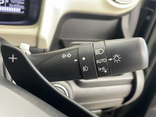 スズキ クロスビー HYBRID MZ 秋田県 2024(令6)年 3.2万km タフカーキパールメタリック/ホワイト2トーン ４WD/純正ナビ(Bluetooth/CD/ワンセグ)/バックカメラ/前席シートヒーター/ETC/レーンキープアシスト/クルーズコントロール/クリアランスソナー/アイドリングストップ/後方コーナーセンサー/衝突被害軽減システム/ダウンヒルアシストコントロール/革巻きステアリング/純正AW/オートライト/LEDヘッドライト/スマートキー