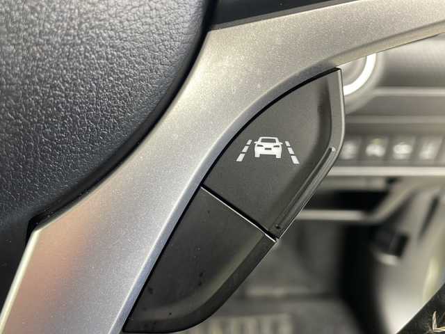 スズキ クロスビー HYBRID MZ 秋田県 2024(令6)年 3.2万km タフカーキパールメタリック/ホワイト2トーン ４WD/純正ナビ(Bluetooth/CD/ワンセグ)/バックカメラ/前席シートヒーター/ETC/レーンキープアシスト/クルーズコントロール/クリアランスソナー/アイドリングストップ/後方コーナーセンサー/衝突被害軽減システム/ダウンヒルアシストコントロール/革巻きステアリング/純正AW/オートライト/LEDヘッドライト/スマートキー