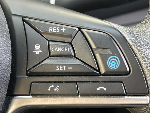 日産 キックス X 茨城県 2021(令3)年 6.4万km ダークブルー 純正メモリナビ/(地デジTV・CD・DVD・BT・ラジオ再生)/レーダークルーズコントロール/レーンアシスト/衝突軽減ブレーキ/コーナーセンサー/ハーフレザーシート/シートヒーター/アラウンドビューモニター/ビルトインETC/オートライト/LEDヘッドライト/純正17inアルミホイール/スマートキー/アイドリングストップ