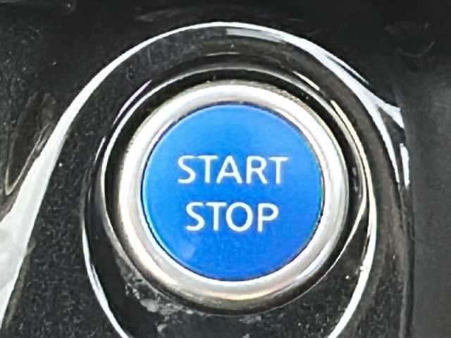 日産 キックス X 茨城県 2021(令3)年 6.4万km ダークブルー 純正9インチメモリナビ/(地デジTV・CD・DVD・BT・ラジオ再生)/アラウンドビューモニター/プロパイロット/レーンアシスト/衝突軽減ブレーキ/コーナーセンサー/ハーフレザーシート/シートヒーター/ビルトインETC/オートライト/LEDヘッドライト/純正17inアルミホイール/寒冷地仕様/スマートキー×2/アイドリングストップ