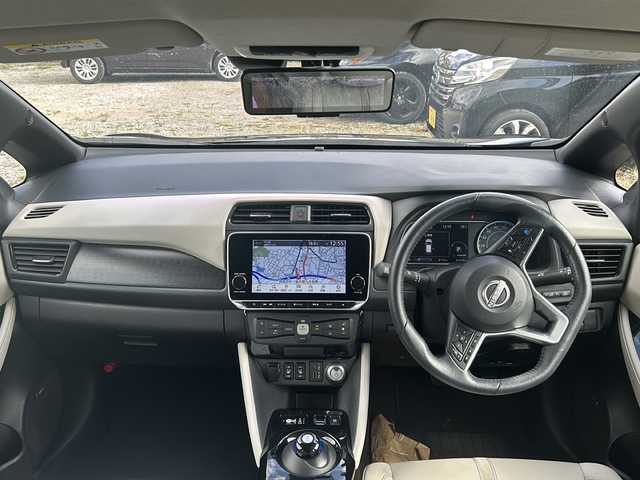 日産 リーフ e+ G 沖縄県 2021(令3)年 8.3万km スーパーブラック