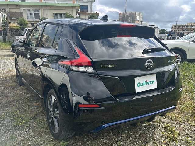 日産 リーフ e+ G 沖縄県 2021(令3)年 8.3万km スーパーブラック