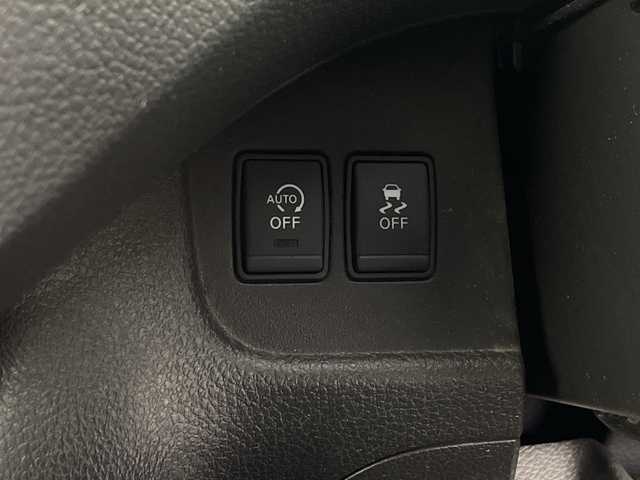 日産 セレナ HWS S HV Vセレ +Sefty 埼玉県 2015(平27)年 7.1万km ブリリアントホワイトパール 純正フリップダウンモニター/純正ナビ　(Bluetooth/HDMI/USB/CD/DVD/AUX/iPod/VTR)/フルセグテレビ/アラウンドビューモニター/両側パワースライドドア/ビルトインETC/クルーズコントロール/衝突被害軽減ブレーキ/車線逸脱警報/クリアランスソナー/プッシュスタート/フロアマット/オートLEDライト/純正16インチアルミホイール