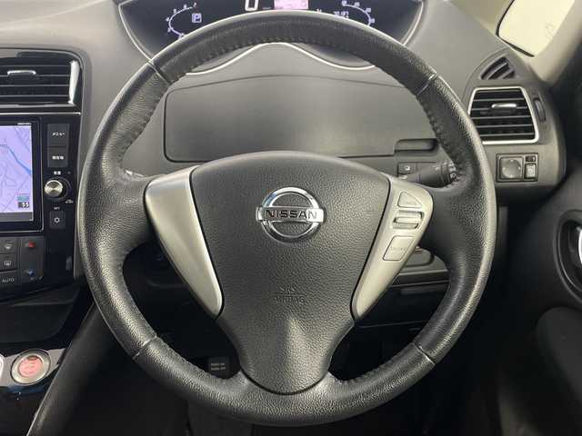 日産 セレナ HWS S HV Vセレ +Sefty 埼玉県 2015(平27)年 7.1万km ブリリアントホワイトパール 純正フリップダウンモニター/純正ナビ　(Bluetooth/HDMI/USB/CD/DVD/AUX/iPod/VTR)/フルセグテレビ/アラウンドビューモニター/両側パワースライドドア/ビルトインETC/クルーズコントロール/衝突被害軽減ブレーキ/車線逸脱警報/クリアランスソナー/プッシュスタート/フロアマット/オートLEDライト/純正16インチアルミホイール