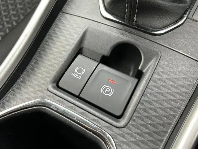 トヨタ ライズ Z 福井県 2022(令4)年 2.8万km シャイニングホワイトパール 純正9インチナビ【NSZT-Y68T】/CD/DVD/フルセグTV/Bluetooth/HDMI/AM/FM/全方位モニター/クルーズコントロール（追従有）/ブラインドスポットモニター/ビルトインETC/シートヒーター/衝突軽減ブレーキ/ワイパーデザイアー/クルーズコントロール（追従有）/革巻きステアリング/ステアリングリモコン/ステアリングチルド機構/オートライト/LEDヘッドライト/プッシュスタート/スマートキー/スペアキー/電動サイドブレーキ/ブレーキホールド機能/サイドバイザー