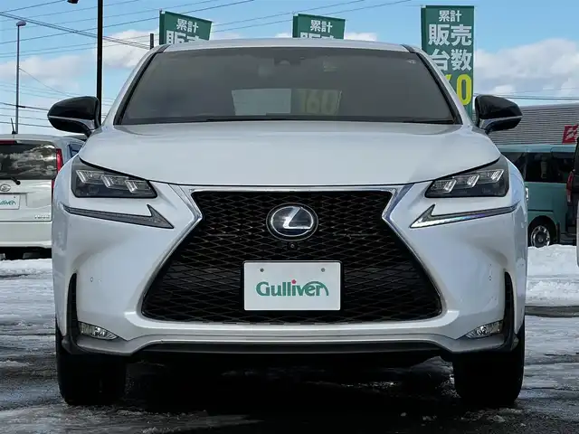 レクサス ＮＸ 300h Fスポーツ 道央・札幌 2015(平27)年 12.7万km ソニッククォーツ ４WD/純正メモリーナビ/AM/FM/BT/CD/フルセグ/レクサスセーフティセンス/衝突被害軽減ブレーキ/横滑り防止装置/レーダークルーズコントロール/レーンキープアシスト/クリアランスソナー/ブラインドスポットモニター/バックカメラ/フロントカメラ/サイドカメラ/全方位カメラ/アラウンドビューモニター/ビルトインETC/ドライブレコーダー/アイドリングストップ/SPORTMODE/ECOMODE/EVMODE/パワーバックドア/全席パワーシート/D席メモリーシート/前席シートヒーター/前席エアシート/レザーシート/革巻きステアリング/ステアリングリモコン/パドルシフト/ハンドルヒーター/電動パーキング/オートブレーキホールド/自動防眩ミラー/MTモード付AT/レーダー探知機/プッシュスタート/スマートキー/LEDヘッドライト/オートライト/オートマチックハイビーム/電動格納ミラー/ヒーテッドドアミラー/ウィンカーミラー/純正フロアマット/ドアバイザー/純正AW付夏タイヤ積込