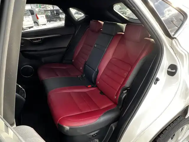 レクサス ＮＸ 300h Fスポーツ 道央・札幌 2015(平27)年 12.7万km ソニッククォーツ ４WD/純正メモリーナビ/AM/FM/BT/CD/フルセグ/レクサスセーフティセンス/衝突被害軽減ブレーキ/横滑り防止装置/レーダークルーズコントロール/レーンキープアシスト/クリアランスソナー/ブラインドスポットモニター/バックカメラ/フロントカメラ/サイドカメラ/全方位カメラ/アラウンドビューモニター/ビルトインETC/ドライブレコーダー/アイドリングストップ/SPORTMODE/ECOMODE/EVMODE/パワーバックドア/全席パワーシート/D席メモリーシート/前席シートヒーター/前席エアシート/レザーシート/革巻きステアリング/ステアリングリモコン/パドルシフト/ハンドルヒーター/電動パーキング/オートブレーキホールド/自動防眩ミラー/MTモード付AT/レーダー探知機/プッシュスタート/スマートキー/LEDヘッドライト/オートライト/オートマチックハイビーム/電動格納ミラー/ヒーテッドドアミラー/ウィンカーミラー/純正フロアマット/ドアバイザー/純正AW付夏タイヤ積込