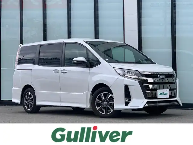 トヨタ ノア Si ダブルバイビー 大阪府 2020(令2)年 3.4万km ホワイトパールクリスタルシャイン 社外９インチナビ/   フルセグTV/CD/DVD/Bluetooth/衝突軽減/バックモニター/両側パワースライドドア/クルーズコントロール/アイドリングストップ/横滑り防止装置/ドライブレコーダー/コーナーセンサー/ハーフレザーシート/オートマチックハイビーム/純正16インチアルミホイール/純正フロアマット/プッシュスタート/スマートキー/ＥＴＣ/ＬＥＤライト