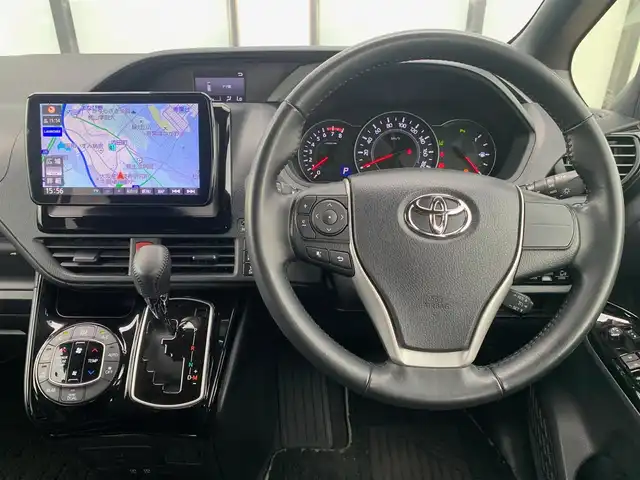 トヨタ ノア Si ダブルバイビー 大阪府 2020(令2)年 3.4万km ホワイトパールクリスタルシャイン 社外９インチナビ/   フルセグTV/CD/DVD/Bluetooth/衝突軽減/バックモニター/両側パワースライドドア/クルーズコントロール/アイドリングストップ/横滑り防止装置/ドライブレコーダー/コーナーセンサー/ハーフレザーシート/オートマチックハイビーム/純正16インチアルミホイール/純正フロアマット/プッシュスタート/スマートキー/ＥＴＣ/ＬＥＤライト