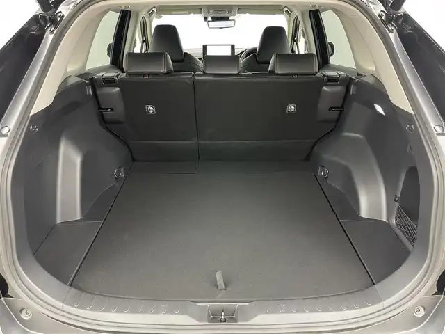 トヨタ ＲＡＶ４ アドベンチャー 岡山県 2023(令5)年 2.2万km アティチュードブラックマイカ 純正１０．５インチディスプレイオーディオ(ナビ付)		/【フルセグ/Bluetooth/DVD/CarPlay】		/パノラミックビューモニター		/純正19inアルミホイール+サマータイヤ：装着				/レーダークルーズコントロール	/デジタルインナーミラー/ブラインドスポットモニター	/ビルトインETC	２．０	/電動リアゲート/パワーシート/LEDヘッドライト（AUTO機能付き）		/シートヒーター/ステリングヒーター/エアシート		/横滑り防止機能		/衝突軽減システム		/車線逸脱防止システム					/スマートキー				/プッシュスタート		/コーナーセンサー				/純正フロアマット				/取扱説明書		/スペアキー×１