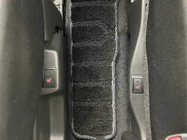 スズキ クロスビー HYBRID MZ 茨城県 2019(令1)年 3.7万km キャラバンアイボリーパールメタリック/ホワイト 2トーンルーフ 社外ナビ/バックカメラ/フルセグ/衝突被害軽減ブレーキ/車線逸脱抑制装置/クルーズコントロール/オートマチックハイビーム/クリアランスソナー/ETC/シートヒーター/純正16インチAW/LEDヘッドライト/スマートキー