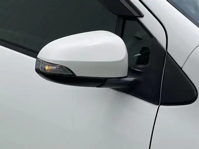 トヨタ アクア G 香川県 2014(平26)年 5.5万km スーパーホワイトⅡ 登録時走行距離：54894km/ディーラー純正ナビ/モデリスタ15インチアルミ/前後ドライブレコーダー/ETC/シートヒーター/ドアバイザー/純正フロアマット/電動格納ウィンカーミラー/オートライト/レベライザヘッドライト/プッシュスタート/スマートキー/スペアキー