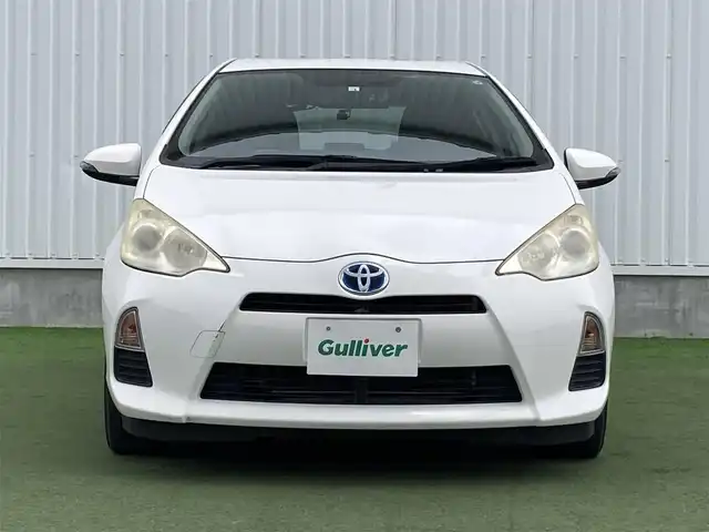 トヨタ アクア G 香川県 2014(平26)年 5.5万km スーパーホワイトⅡ 登録時走行距離：54894km/ディーラー純正ナビ/モデリスタ15インチアルミ/前後ドライブレコーダー/ETC/シートヒーター/ドアバイザー/純正フロアマット/電動格納ウィンカーミラー/オートライト/レベライザヘッドライト/プッシュスタート/スマートキー/スペアキー