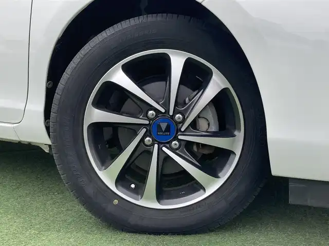 トヨタ アクア G 香川県 2014(平26)年 5.5万km スーパーホワイトⅡ 登録時走行距離：54894km/ディーラー純正ナビ/モデリスタ15インチアルミ/前後ドライブレコーダー/ETC/シートヒーター/ドアバイザー/純正フロアマット/電動格納ウィンカーミラー/オートライト/レベライザヘッドライト/プッシュスタート/スマートキー/スペアキー