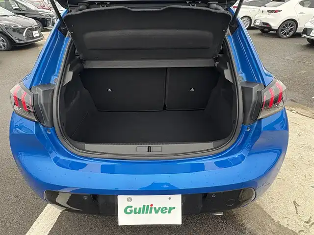 プジョー ２０８ GT 徳島県 2022(令4)年 2.6万km 青Ⅱ 純正ディスプレイ/ガラスルーフ/前後ドラレコ/ハーフレザーシート/前席シートヒーター/電動パーキング/パドルシフト/フロアマット/ＬＥＤヘッドライト/ステアリングスイッチ/レーンキープアシスト/プッシュスタート