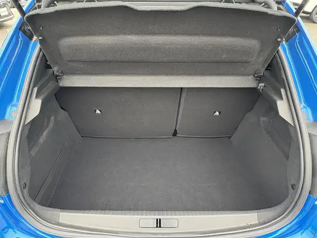 プジョー ２０８ GT 徳島県 2022(令4)年 2.6万km 青Ⅱ 純正ディスプレイ/ガラスルーフ/前後ドラレコ/ハーフレザーシート/前席シートヒーター/電動パーキング/パドルシフト/フロアマット/ＬＥＤヘッドライト/ステアリングスイッチ/レーンキープアシスト/プッシュスタート