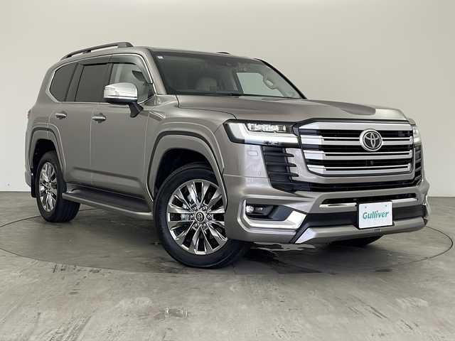 トヨタ ランドクルーザー ZX 兵庫県 2024(令6)年 0.5万km アバンギャルドブロンズメタリック ・純正ナビ/CD/DVD/Miracast/TV/BT/HDMI/・モデリスタエアロ/・サンルーフ/・JBLプレミアムサウンド/・後部座席モニター/・スマートキー/・nanoeX/・ビルトインETC2.0/・ステアリングヒーター/・シートヒーター/・シートベンチレーション/・パワーバックドア/・トヨタセーフティセンス/・レーンディパーチャーアラート/・プリクラッシュセーフティ/・ブラインドスポットモニター/・リアクロストラフィックアラート/・リヤカメラディテクション/・クリアランスソナー/・ヘッドアップディスプレイ/・ロードサインアシスト/・オートマチックハイビーム/・レーダークルーズコントロール/・クロールコントロール/・ステアリングヒーター/・デジタルインナーミラー/・前後ドライブレコーダー/・純正フロアマット/・LEDライト/・LEDフォグランプ/・20インチ純正アルミホイール