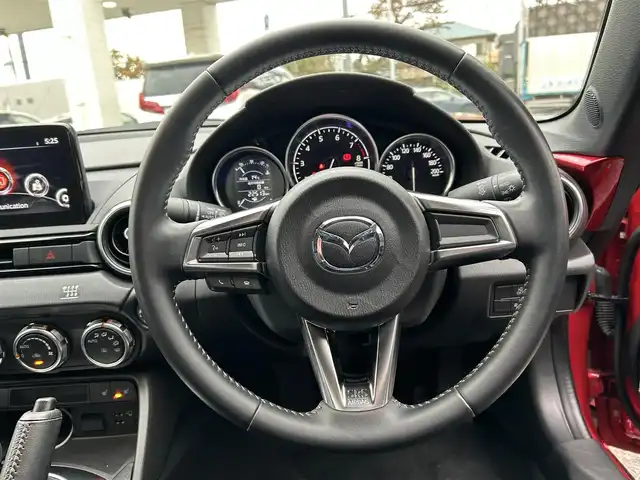 マツダ ロードスター S スペシャルパッケージ 愛知県 2023(令5)年 2.3万km ソウルレッドクリスタルM 純正ナビ/フルセグテレビ/DVD再生機能有/USB接続/ミュージックプレイヤー接続/バックカメラ/リアソナー/LEDヘッドライト/16インチ純正アルミホイール/横滑り防止装置/レーンアシスト/衝突軽減システム/ETC/シートヒーター/MT
