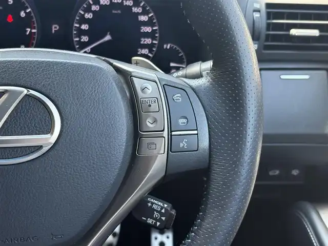 レクサス ＲＸ 350 Fスポーツ 三重県 2012(平24)年 8.1万km ブラック ♪ワンオーナー/♪4WD/スマートキー×2/プッシュスタート/黒革シート/前席パワーシート(D席メモリ付)/前席シートヒーター/パワーバックドア/クリアランスソナー/純正メーカーナビ/・フルセグ・AUX・USB/・CD録音・DVD再生/・Bluetoothオーディオ/・バック/サイドカメラ/後席モニター/AC100V/スペアタイヤ/純正19インチAW/LEDヘッドライト/フォグライト/オートライト/オートワイパー/ウィンカーミラー/オートリトラクタブルミラー/革巻ステアリング/パドルシフト/ステアリングスイッチ/クルーズコントロール/スモークフィルム/ビルトインETC/サイド/カーテン/ニーエアバック