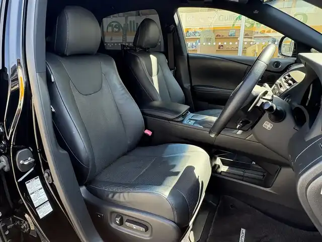レクサス ＲＸ 350 Fスポーツ 三重県 2012(平24)年 8.1万km ブラック ♪ワンオーナー/♪4WD/スマートキー×2/プッシュスタート/黒革シート/前席パワーシート(D席メモリ付)/前席シートヒーター/パワーバックドア/クリアランスソナー/純正メーカーナビ/・フルセグ・AUX・USB/・CD録音・DVD再生/・Bluetoothオーディオ/・バック/サイドカメラ/後席モニター/AC100V/スペアタイヤ/純正19インチAW/LEDヘッドライト/フォグライト/オートライト/オートワイパー/ウィンカーミラー/オートリトラクタブルミラー/革巻ステアリング/パドルシフト/ステアリングスイッチ/クルーズコントロール/スモークフィルム/ビルトインETC/サイド/カーテン/ニーエアバック