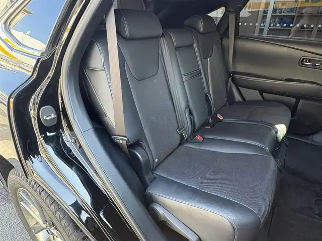 レクサス ＲＸ 350 Fスポーツ 三重県 2012(平24)年 8.1万km ブラック ♪ワンオーナー/♪4WD/スマートキー×2/プッシュスタート/黒革シート/前席パワーシート(D席メモリ付)/前席シートヒーター/パワーバックドア/クリアランスソナー/純正メーカーナビ/・フルセグ・AUX・USB/・CD録音・DVD再生/・Bluetoothオーディオ/・バック/サイドカメラ/後席モニター/AC100V/スペアタイヤ/純正19インチAW/LEDヘッドライト/フォグライト/オートライト/オートワイパー/ウィンカーミラー/オートリトラクタブルミラー/革巻ステアリング/パドルシフト/ステアリングスイッチ/クルーズコントロール/スモークフィルム/ビルトインETC/サイド/カーテン/ニーエアバック