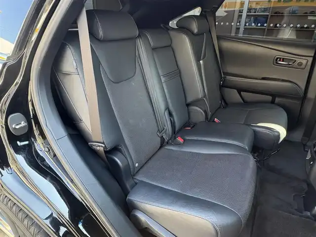 レクサス ＲＸ 350 Fスポーツ 三重県 2012(平24)年 8.1万km ブラック ♪ワンオーナー/♪4WD/スマートキー×2/プッシュスタート/黒革シート/前席パワーシート(D席メモリ付)/前席シートヒーター/パワーバックドア/クリアランスソナー/純正メーカーナビ/・フルセグ・AUX・USB/・CD録音・DVD再生/・Bluetoothオーディオ/・バック/サイドカメラ/後席モニター/AC100V/スペアタイヤ/純正19インチAW/LEDヘッドライト/フォグライト/オートライト/オートワイパー/ウィンカーミラー/オートリトラクタブルミラー/革巻ステアリング/パドルシフト/ステアリングスイッチ/クルーズコントロール/スモークフィルム/ビルトインETC/サイド/カーテン/ニーエアバック