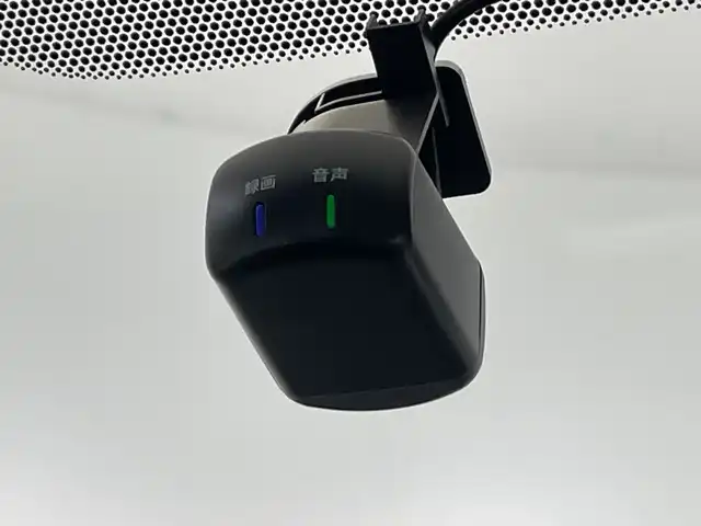 日産 セレナ ハイウェイスター V 栃木県 2020(令2)年 2万km ダイヤモンドブラック 純正10インチナビ/　（CD/DVD/フルセグTV/Bluetooth）/バックカメラ/フリップダウンモニター/プロパイロット/エマージェンシーブレーキ/レーンキープアシスト/ETC/ドライブレコーダー/両側パワースライドドア/ハンズフリースライドドア/LEDヘッドライト/純正AW/スマートキー/プッシュスタート/純正フロアマット