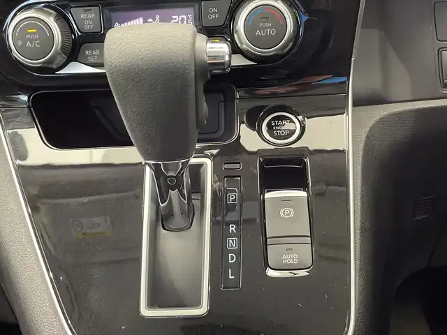 日産 セレナ ハイウェイスター V 栃木県 2020(令2)年 2万km ダイヤモンドブラック 純正10インチナビ/　（CD/DVD/フルセグTV/Bluetooth）/バックカメラ/フリップダウンモニター/プロパイロット/エマージェンシーブレーキ/レーンキープアシスト/ETC/ドライブレコーダー/両側パワースライドドア/ハンズフリースライドドア/LEDヘッドライト/純正AW/スマートキー/プッシュスタート/純正フロアマット