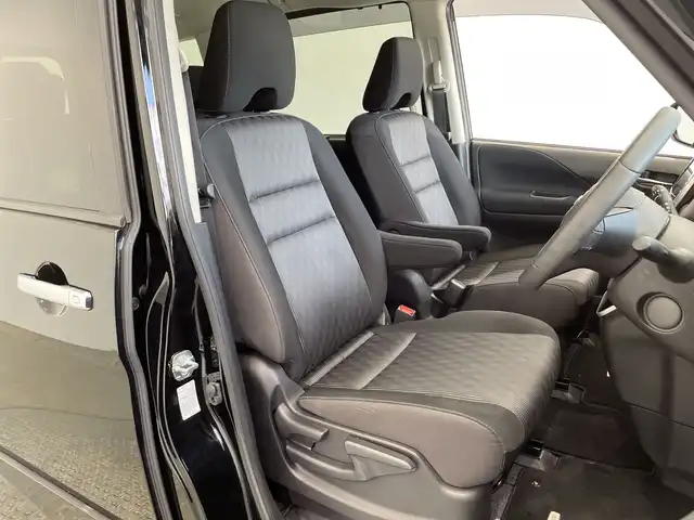 日産 セレナ ハイウェイスター V 栃木県 2020(令2)年 2万km ダイヤモンドブラック 純正10インチナビ/　（CD/DVD/フルセグTV/Bluetooth）/バックカメラ/フリップダウンモニター/プロパイロット/エマージェンシーブレーキ/レーンキープアシスト/ETC/ドライブレコーダー/両側パワースライドドア/ハンズフリースライドドア/LEDヘッドライト/純正AW/スマートキー/プッシュスタート/純正フロアマット
