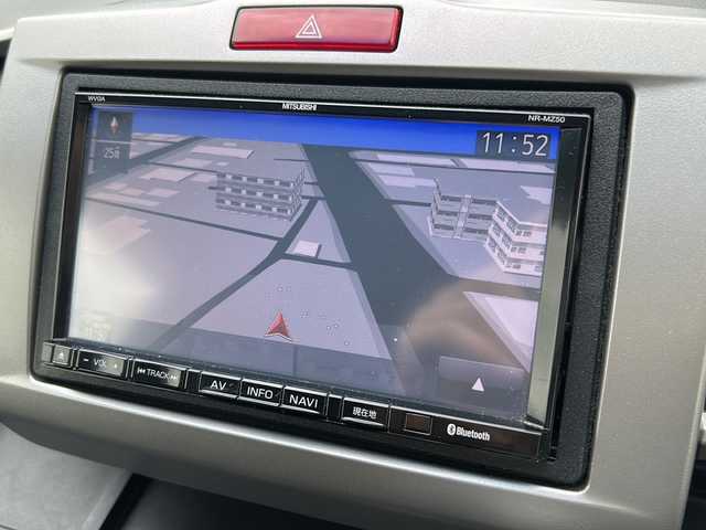 ホンダ フリード G ジャストセレクション 富山県 2013(平25)年 10.3万km プレミアムホワイトパール ワンオーナー/スマートキー×２/両側パワースライドドア/社外メモリーナビ(NR-MZ50)/DVD/MSV/DVD/フルセグTV/ETC/クルーズコントロール/電格ウィンカーミラー/HIDヘッドライト/純正フロアマット/純正マッドガード/ドアバイザー/ステアリングスイッチ/保証書・取説・ナビ取説/社外AWノーマルタイヤ車載(185/65R15)