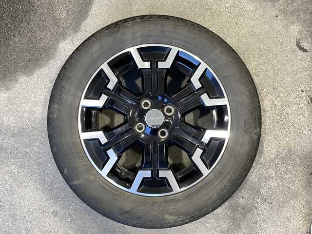 日産 ノート オーテック クロスオーバーFOUR 道東・釧路十勝 2022(令4)年 5.1万km オーロラフレアブルーパール 4WD/純正ワイドナビ/・フルセグ/CD/DVD/BT/ラジオ/アラウンドビューモニター/インテリジェントルームミラー/ドライブレコーダー/フロントシートヒーター/ステアリングヒーター/ブラインドスポットモニター/コーナーセンサー/純正16インチアルミホイール付サマータイヤ積込/THULEルーフキャリア/プッシュスタート/インテリジェントキー/アイドリングストップ/フロアマット/ドアバイザー