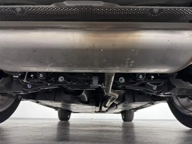 トヨタ ハリアー Z レザーパッケージ 三重県 2024(令6)年 0.6万km プラチナホワイトパールマイカ ガソリン/FF/MTモード付フロアCVT/12.3インチナビ/（AM/FM/TV/Bluetooth/USB/iPod/CarPlay/AndroidAuto/Miracast）/【OP】パノラミックビューモニター（床下透過表示機能付）/モデリスタエアロ（F/S/R下）/JBLプレミアムサウンドシステム/ドライブレコーダー 前後/ETC2.0/Toyota Safety Sense/●プリクラッシュセーフティ/●レーントレーシングアシスト/●レーダークルコン/●アダプティブハイビームシステム/●ロードサインアシスト/・ドライバー異常時対応システム/・先行車発進告知機能/・ブラインドスポットモニター/・リヤクロストラフィックオートブレーキ/・パーキングサポートブレーキ（前後静止物、後方接近車両）/など/装備/・【OP】おくだけ充電/・【OP】AC100Vコンセント（100W）/・デジタルインナーミラー（前後録画機能付）/・カラーヘッドアップディスプレイ/・ハンズフリーパワーバックドア/・本革シート/・シートヒーター＋ベンチレーション（D/N）/・ステアリングヒーター/・パワーシート（D8way（メモリー・4wayランバーサポート付）/N4way）/・左右独立オートエアコン/・オートワイパー/など