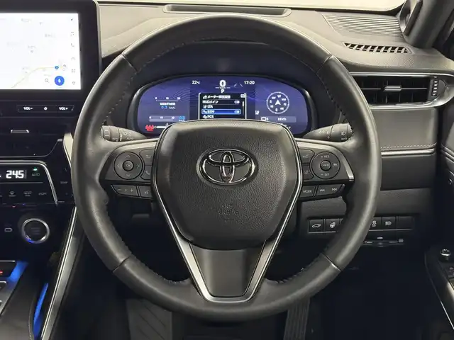 トヨタ ハリアー Z レザーパッケージ 三重県 2024(令6)年 0.6万km プラチナホワイトパールマイカ ガソリン/FF/MTモード付フロアCVT/12.3インチナビ/（AM/FM/TV/Bluetooth/USB/iPod/CarPlay/AndroidAuto/Miracast）/【OP】パノラミックビューモニター（床下透過表示機能付）/モデリスタエアロ（F/S/R下）/JBLプレミアムサウンドシステム/ドライブレコーダー 前後/ETC2.0/Toyota Safety Sense/●プリクラッシュセーフティ/●レーントレーシングアシスト/●レーダークルコン/●アダプティブハイビームシステム/●ロードサインアシスト/・ドライバー異常時対応システム/・先行車発進告知機能/・ブラインドスポットモニター/・リヤクロストラフィックオートブレーキ/・パーキングサポートブレーキ（前後静止物、後方接近車両）/など/装備/・【OP】おくだけ充電/・【OP】AC100Vコンセント（100W）/・デジタルインナーミラー（前後録画機能付）/・カラーヘッドアップディスプレイ/・ハンズフリーパワーバックドア/・本革シート/・シートヒーター＋ベンチレーション（D/N）/・ステアリングヒーター/・パワーシート（D8way（メモリー・4wayランバーサポート付）/N4way）/・左右独立オートエアコン/・オートワイパー/など