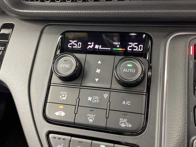 ホンダ ステップワゴン スパーダ eHEV 三重県 2023(令5)年 2万km プラチナホワイトパール /純正11.4インチナビ//フルセグ//バックカメラ//パワーバックドア//シートヒーター//追従式クルーズコントロール//衝突軽減ブレーキ//レーンキープアシスト//ブラインドスポットモニター//オートハイビーム//コーナーセンサー//両側パワースライドドア//ETC//スマートキー