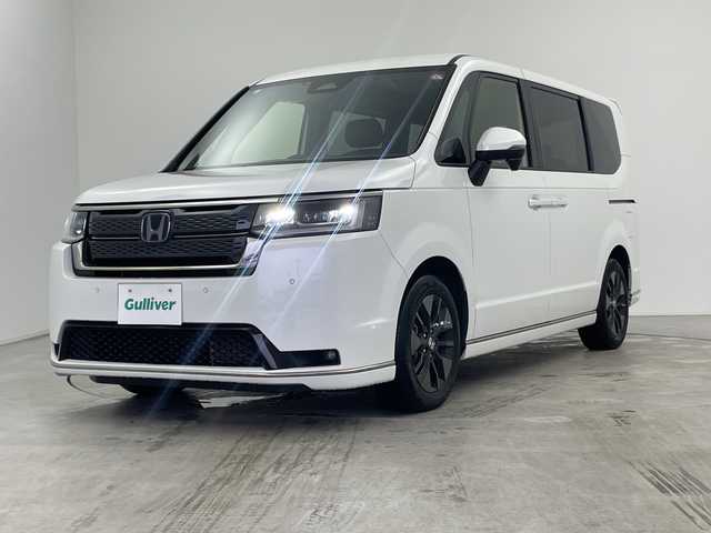 ホンダ ステップワゴン スパーダ eHEV 三重県 2023(令5)年 2万km プラチナホワイトパール /純正11.4インチナビ//フルセグ//バックカメラ//パワーバックドア//シートヒーター//追従式クルーズコントロール//衝突軽減ブレーキ//レーンキープアシスト//ブラインドスポットモニター//オートハイビーム//コーナーセンサー//両側パワースライドドア//ETC//スマートキー