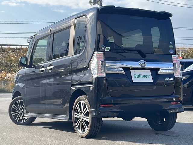 ダイハツ タント カスタム RS SAⅡ 青森県 2015(平27)年 7.6万km ブラックマイカメタリック ・4WD/・ターボ/・社外ナビ/・フルセグ/・両側パワースライドドア/・衝突軽減ブレーキ/・横滑り抑制装置/・プッシュスタート/・スマートキー/・オートライト/・フォグランプ/・USB端子/・ドアバイザー/・スマートキー/・純正15AW