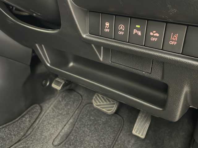 スズキ クロスビー HYBRID MZ 秋田県 2024(令6)年 3.1万km キャラバンアイボリーパールメタリック/ホワイト 2トーンルーフ ４WD/社外ナビ【AM/FM/CD/BT】　/バックカメラ　/ＥＴＣ　/パドルシフト　/プッシュスタート　/クルーズコントロール/前席シートヒーター　/ＵＳＢポート　/レーンキープアシスト　/衝突被害軽減システム　/クリアランスソナー　/横滑り防止装置/ヒルディセントコントロール/ダウンヒルアシストコントロール/オートエアコン/オートライト/SNOW/SPORT/アイドリングストップ/コーナーセンサー/革巻きステアリング/電格ミラー/フォグライト/ウィンカーミラー/純正AW/保証書/取り扱い説明書