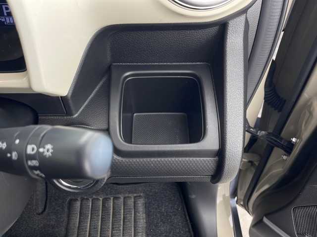 スズキ クロスビー HYBRID MZ 秋田県 2024(令6)年 3.1万km キャラバンアイボリーパールメタリック/ホワイト 2トーンルーフ ４WD/社外ナビ【AM/FM/CD/BT】　/バックカメラ　/ＥＴＣ　/パドルシフト　/プッシュスタート　/クルーズコントロール/前席シートヒーター　/ＵＳＢポート　/レーンキープアシスト　/衝突被害軽減システム　/クリアランスソナー　/横滑り防止装置/ヒルディセントコントロール/ダウンヒルアシストコントロール/オートエアコン/オートライト/SNOW/SPORT/アイドリングストップ/コーナーセンサー/革巻きステアリング/電格ミラー/フォグライト/ウィンカーミラー/純正AW/保証書/取り扱い説明書