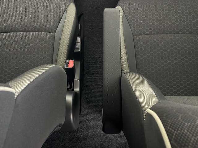 スズキ クロスビー HYBRID MZ 秋田県 2024(令6)年 3.1万km キャラバンアイボリーパールメタリック/ホワイト 2トーンルーフ ４WD/社外ナビ【AM/FM/CD/BT】　/バックカメラ　/ＥＴＣ　/パドルシフト　/プッシュスタート　/クルーズコントロール/前席シートヒーター　/ＵＳＢポート　/レーンキープアシスト　/衝突被害軽減システム　/クリアランスソナー　/横滑り防止装置/ヒルディセントコントロール/ダウンヒルアシストコントロール/オートエアコン/オートライト/SNOW/SPORT/アイドリングストップ/コーナーセンサー/革巻きステアリング/電格ミラー/フォグライト/ウィンカーミラー/純正AW/保証書/取り扱い説明書