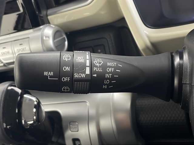 スズキ クロスビー HYBRID MZ 秋田県 2024(令6)年 3.1万km キャラバンアイボリーパールメタリック/ホワイト 2トーンルーフ ４WD/社外ナビ【AM/FM/CD/BT】　/バックカメラ　/ＥＴＣ　/パドルシフト　/プッシュスタート　/クルーズコントロール/前席シートヒーター　/ＵＳＢポート　/レーンキープアシスト　/衝突被害軽減システム　/クリアランスソナー　/横滑り防止装置/ヒルディセントコントロール/ダウンヒルアシストコントロール/オートエアコン/オートライト/SNOW/SPORT/アイドリングストップ/コーナーセンサー/革巻きステアリング/電格ミラー/フォグライト/ウィンカーミラー/純正AW/保証書/取り扱い説明書